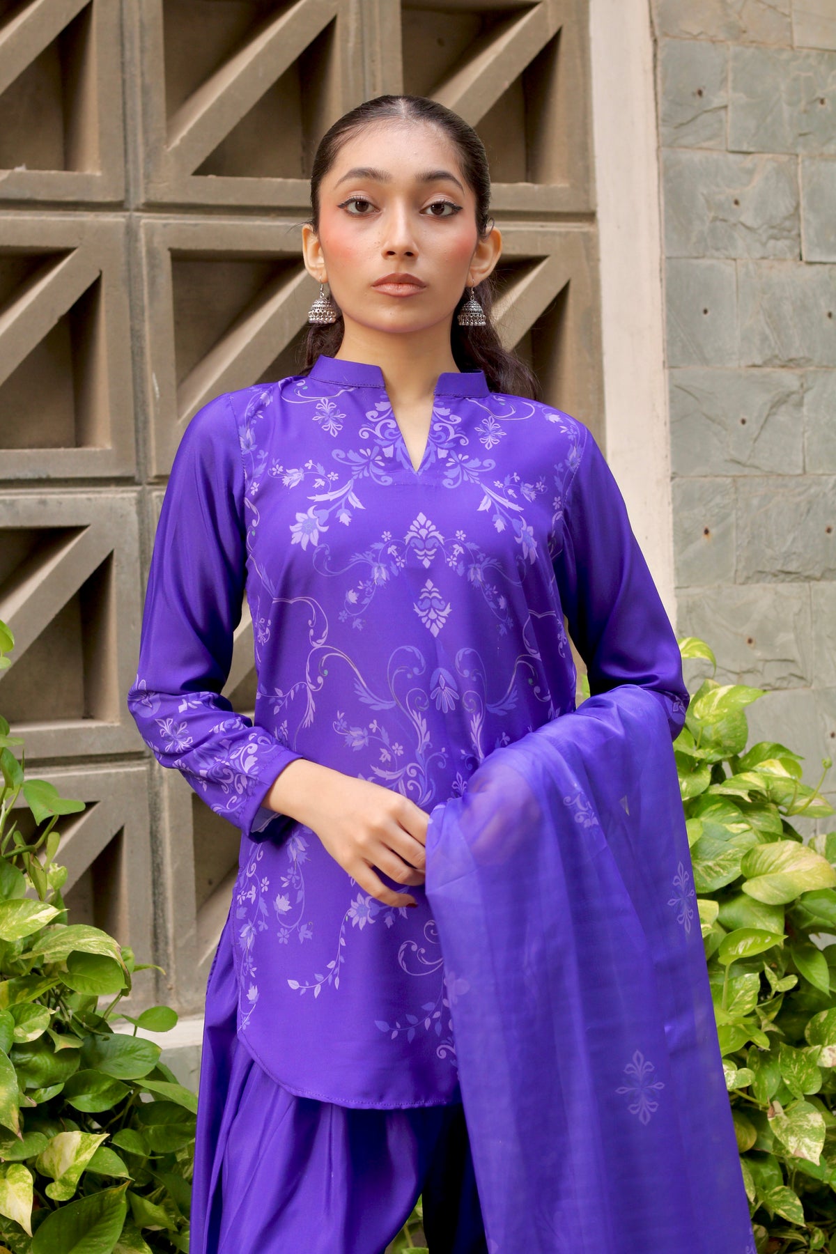 Plum front detail